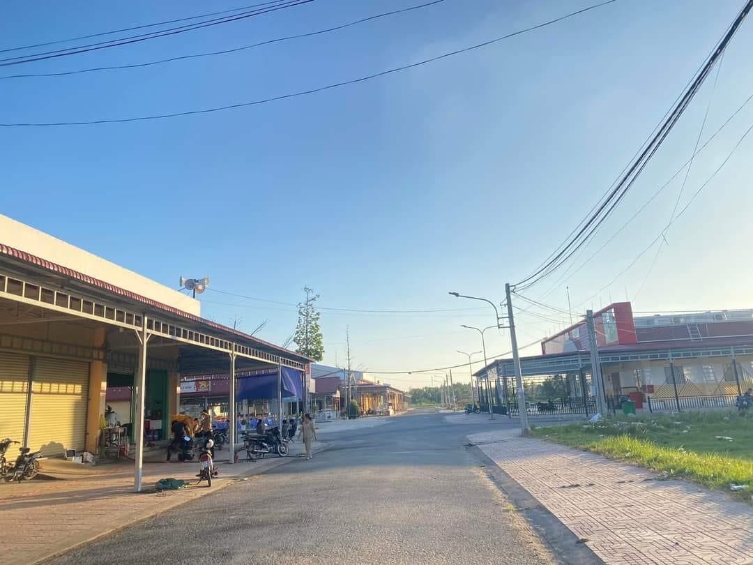 Bán Đất Mặt Tiền Đường 25M Ngay Khu Chợ Mới Huyện Thạnh Phú-Vỉa Hè Kinh Doanh Rộng 9,5M
